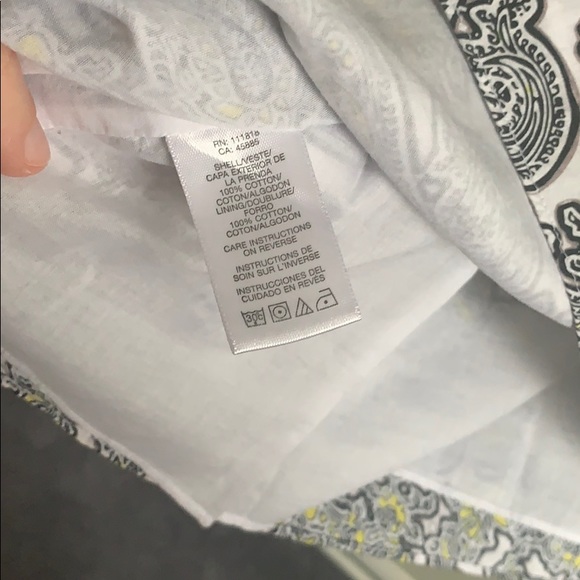 Michael Kors Sleeveless Paisley Blouse - Picture 6 of 6